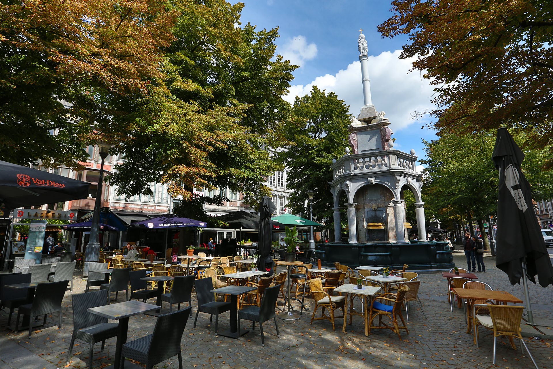 Perron-Place du Marché