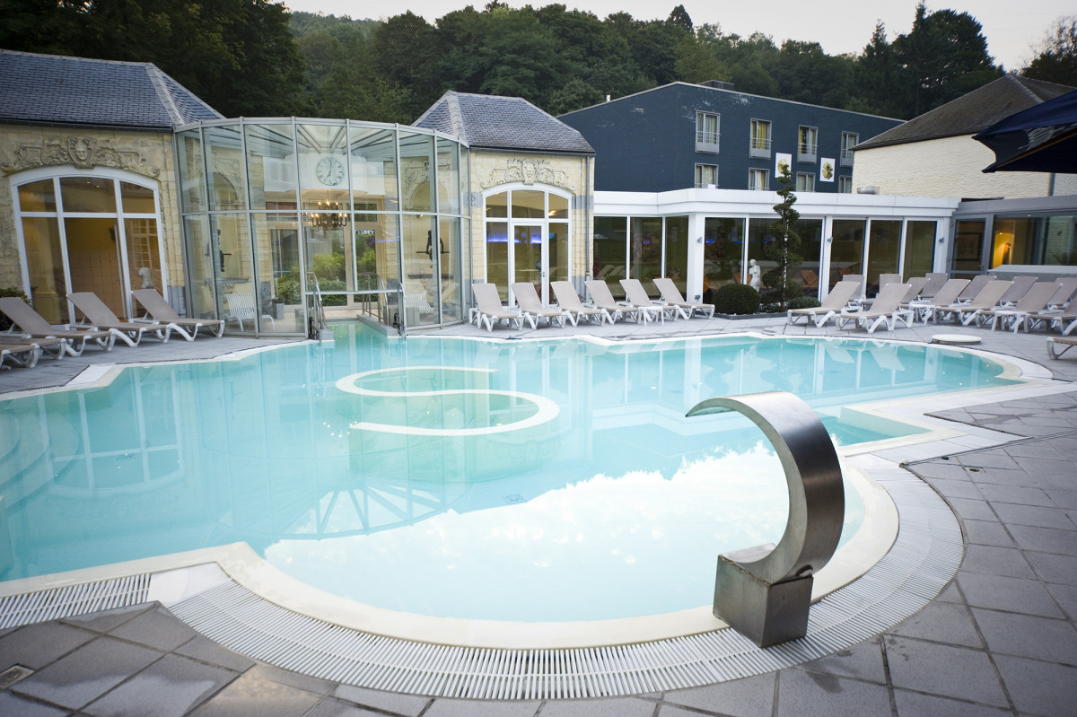 Château des Thermes - Chaudfontaine - Piscine extérieure