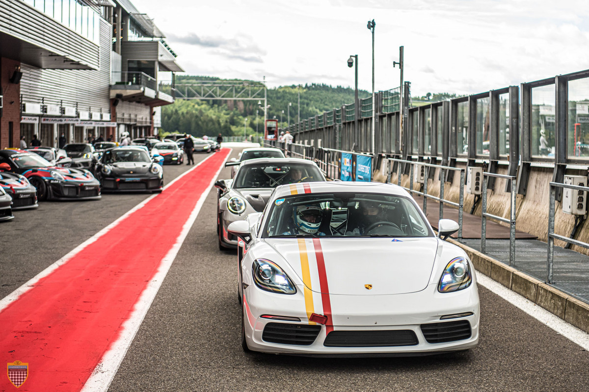 Next Gear - Malmedy - Stage de conduite - Circuit de Spa-Francorchamps - Pitlane | © Curbstone