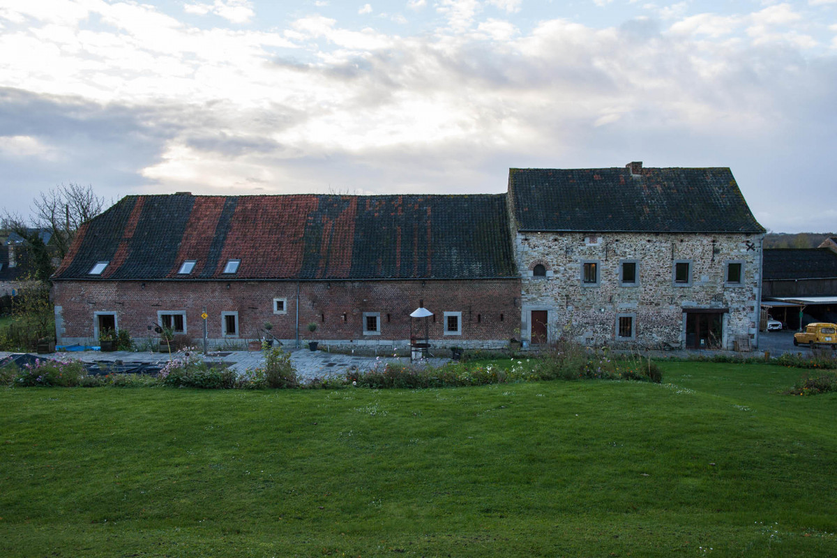 Ferme des Capucines - Façade extérieure - Vue lointaine