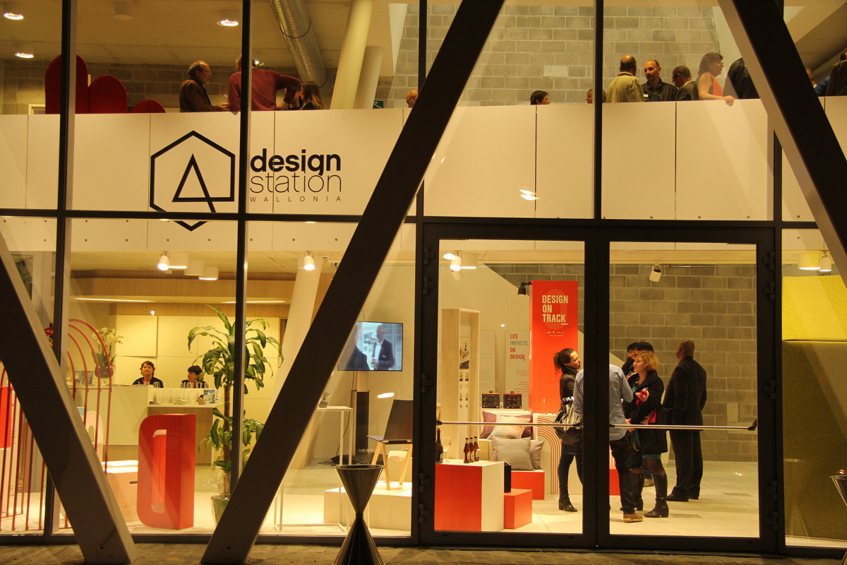Design Station - Liège - Vue extérieure proche - Nuit