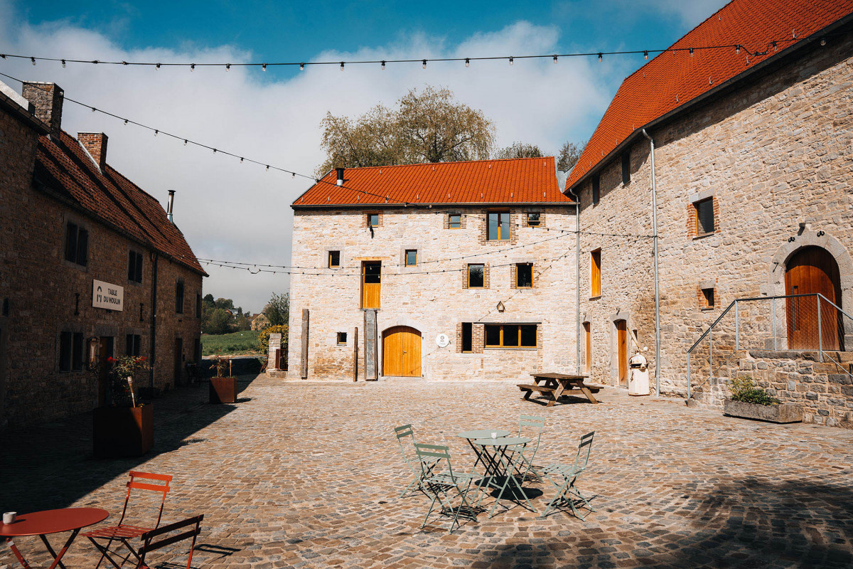 Moulin de Ferrières - Héron - Cour Intérieure