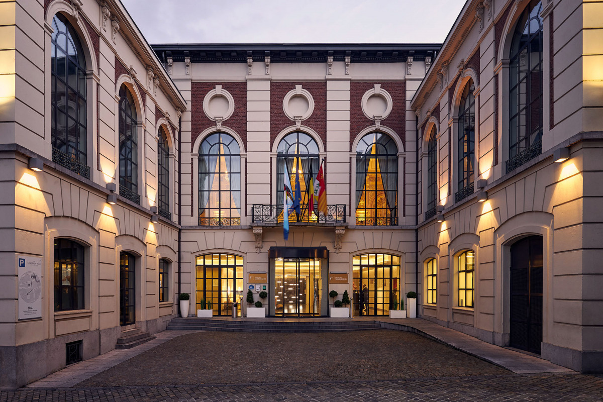 Van der Valk Hôtel Selys – Liège - Cour d'entrée | © Rob van der Voort