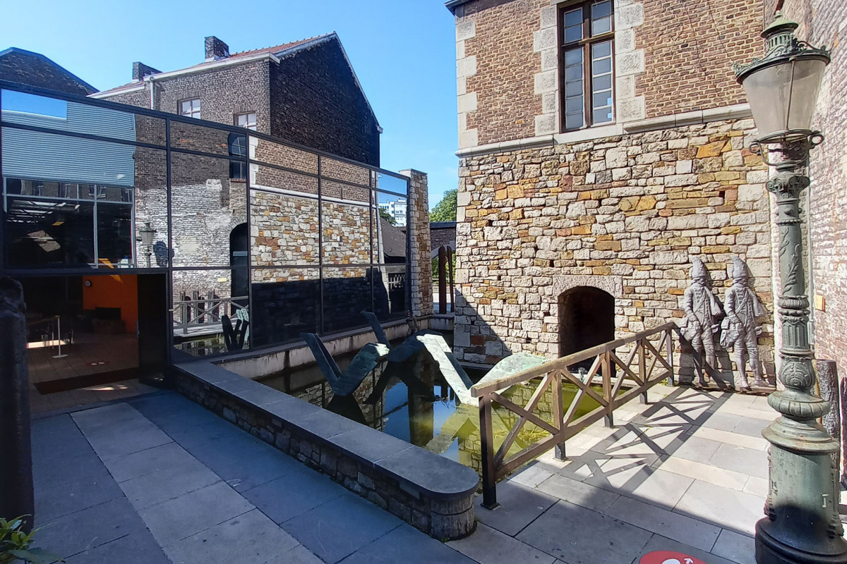 Maison de la Métallurgie et de l’Industrie de Liège - Patio extérieur