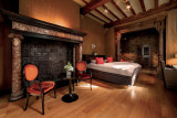 Hôtel Van der Valk Sélys Liège - Liège - Intérieur - Classic King - Suite 15 historique - Lit - © Charlotte Princen Hôtel Van der Valk Sélys Liège - Liège - Intérieur - Classic King - Suite 15 historique - Lit