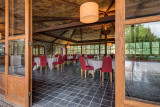 Ferme du Banneway - Louveigné - Intérieur - Salle pour des évènements - Porte donnant vers l'extérieur