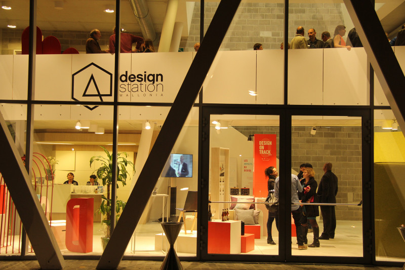 Design Station - Liège - Vue extérieure proche - Nuit